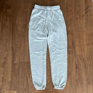 Sunday Best (Aritzia) Gray Sweat Pants Joggers - Size XS